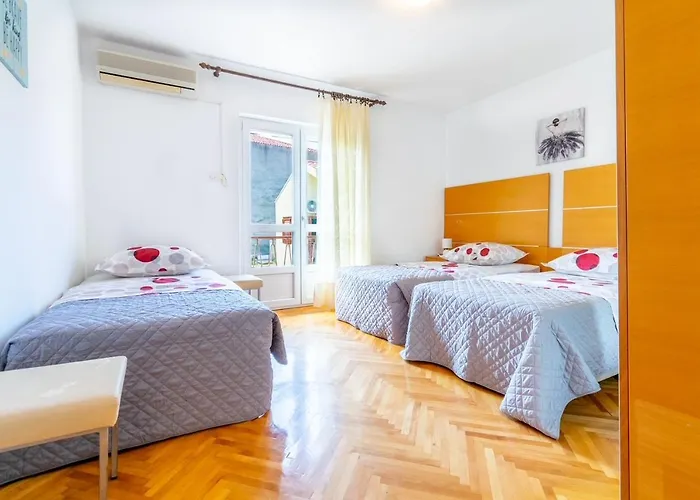 Appartamento 4 & 6 Makarska