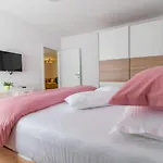 4 & 6
