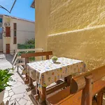 Apartment 4 & 6 *