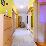 4 & 6 Apartment